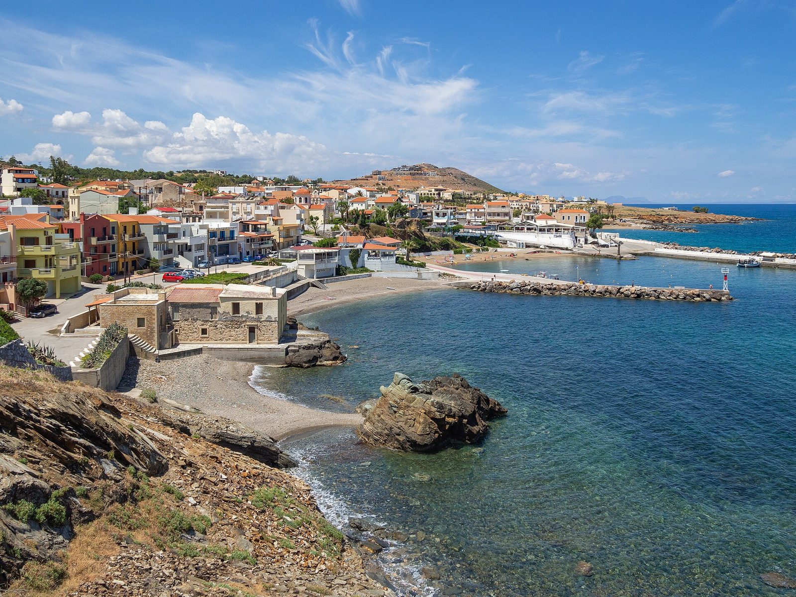 Panormos venetianska hamn och sandstrand öster om Rethymnon